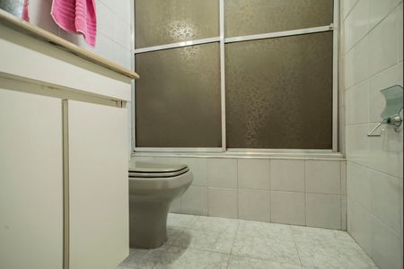 Casa à venda com 165m², 4 quartos e 2 vagasBanheiro