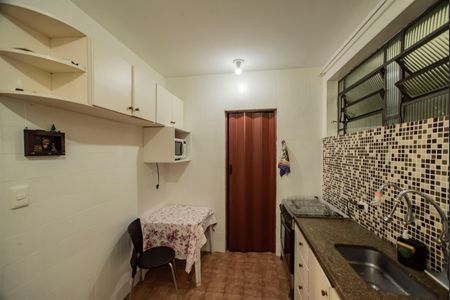 Casa à venda com 165m², 4 quartos e 2 vagasCozinha