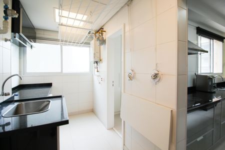 Apartamento à venda com 168m², 2 quartos e 3 vagas Apartamento à venda com 168m², 2 quartos e 3 vagasÁrea de Serviço