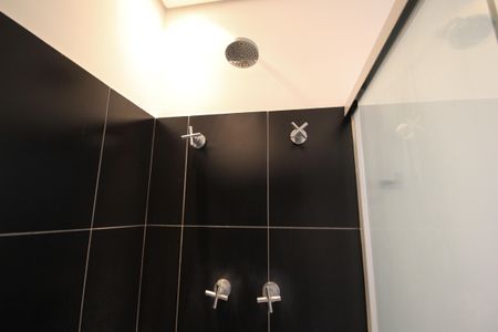 Apartamento à venda com 168m², 2 quartos e 3 vagas Apartamento à venda com 168m², 2 quartos e 3 vagasBanheiro 2 da Suíte 1