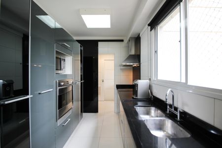 Apartamento à venda com 168m², 2 quartos e 3 vagas Apartamento à venda com 168m², 2 quartos e 3 vagasCozinha