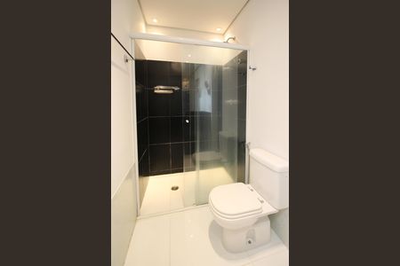 Apartamento à venda com 168m², 2 quartos e 3 vagas Apartamento à venda com 168m², 2 quartos e 3 vagasBanheiro 2 da Suíte 1