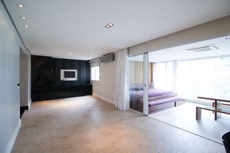 Apartamento à venda com 168m², 2 quartos e 3 vagas Apartamento à venda com 168m², 2 quartos e 3 vagasSala