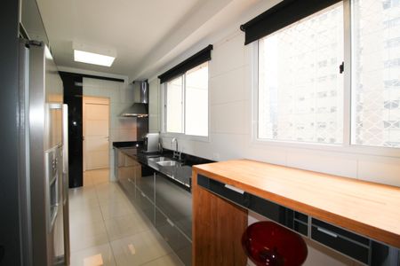 Apartamento à venda com 168m², 2 quartos e 3 vagas Apartamento à venda com 168m², 2 quartos e 3 vagasCozinha