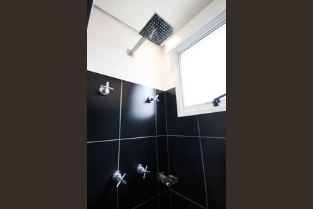 Apartamento à venda com 168m², 2 quartos e 3 vagas Apartamento à venda com 168m², 2 quartos e 3 vagasBanheiro da Suíte 2