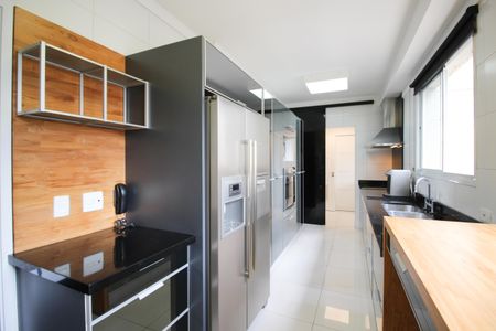 Apartamento à venda com 168m², 2 quartos e 3 vagas Apartamento à venda com 168m², 2 quartos e 3 vagasCozinha