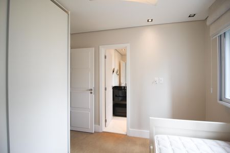 Apartamento à venda com 168m², 2 quartos e 3 vagas Apartamento à venda com 168m², 2 quartos e 3 vagasSuíte 2