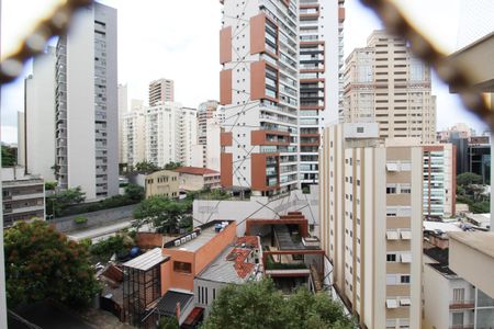 Apartamento à venda com 168m², 2 quartos e 3 vagas Apartamento à venda com 168m², 2 quartos e 3 vagasVista