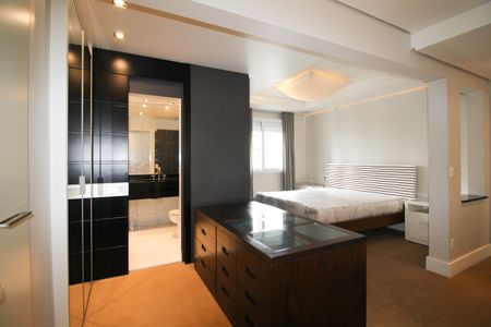 Apartamento à venda com 168m², 2 quartos e 3 vagas Apartamento à venda com 168m², 2 quartos e 3 vagasSuíte 1