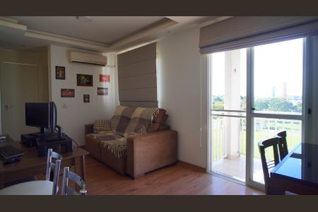 Sala  de apartamento para alugar com 2 quartos, 54m² em Humaitá, Porto Alegre