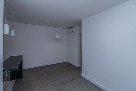 Apartamento para alugar com 76m², 2 quartos e 2 vagassala_4