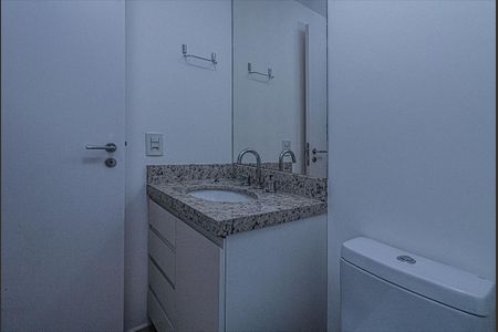 Apartamento para alugar com 76m², 2 quartos e 2 vagasbanheiro social_2