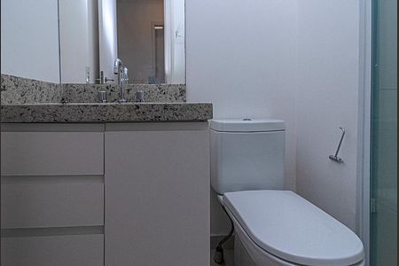 Apartamento para alugar com 76m², 2 quartos e 2 vagasbanheiro social_3