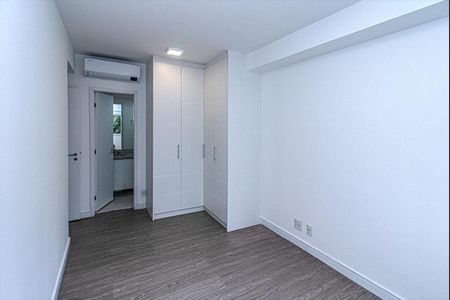 Apartamento para alugar com 76m², 2 quartos e 2 vagassuíte_3