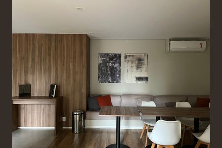 Apartamento para alugar com 36m², 2 quartos e sem vagaÁrea comum - Salão de festas