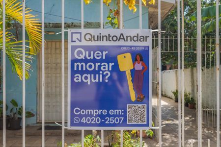 Casa à venda com 300m², 5 quartos e 6 vagasCOEY-1284