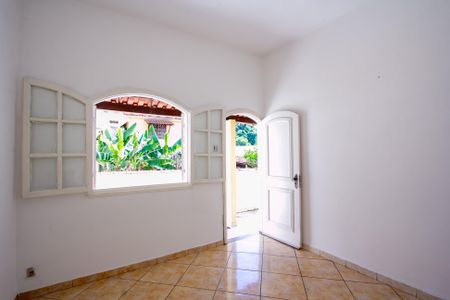 Sala de casa para alugar com 4 quartos, 250m² em Boa Vista, São Gonçalo