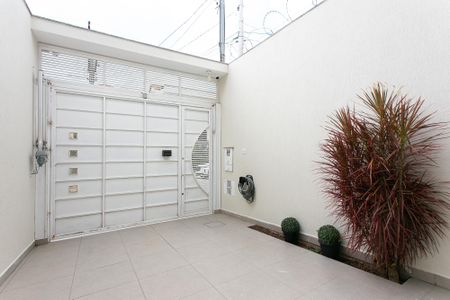 Casa à venda com 215m², 4 quartos e 2 vagas Casa à venda com 215m², 4 quartos e 2 vagasGaragem
