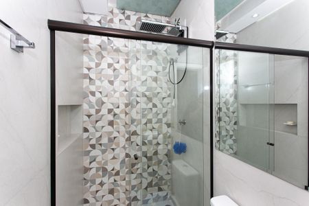 Casa à venda com 215m², 4 quartos e 2 vagas Casa à venda com 215m², 4 quartos e 2 vagasBanheiro 1