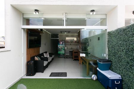 Casa à venda com 215m², 4 quartos e 2 vagas Casa à venda com 215m², 4 quartos e 2 vagasEspaço Gourmet