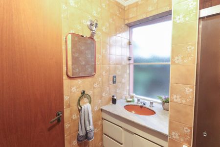 Casa à venda com 198m², 3 quartos e 2 vagasBanheiro