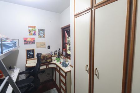 Casa à venda com 198m², 3 quartos e 2 vagasQuarto 
