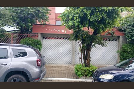 Casa à venda com 198m², 3 quartos e 2 vagasFachada