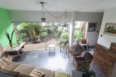 Casa à venda com 198m², 3 quartos e 2 vagasSala