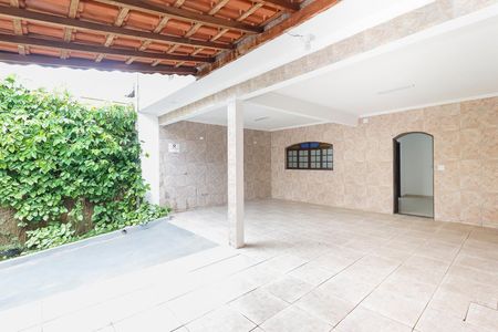 Casa à venda com 250m², 4 quartos e 5 vagasQuintal/Garagem