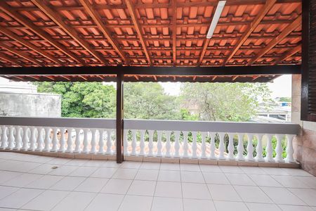 Casa à venda com 250m², 4 quartos e 5 vagasVaranda