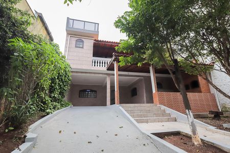Casa à venda com 250m², 4 quartos e 5 vagasQuintal/Garagem