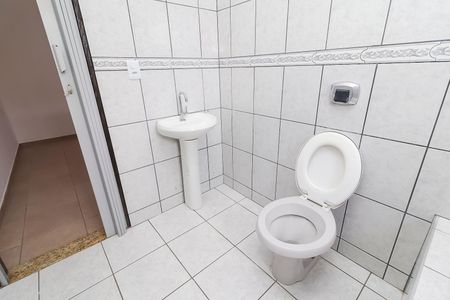 Casa à venda com 250m², 4 quartos e 5 vagasBanheiro da Suíte 