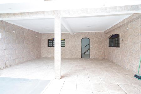 Casa à venda com 250m², 4 quartos e 5 vagasQuintal/Garagem