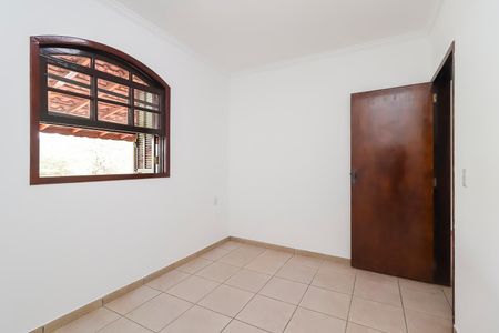 Casa à venda com 250m², 4 quartos e 5 vagasQuarto 2