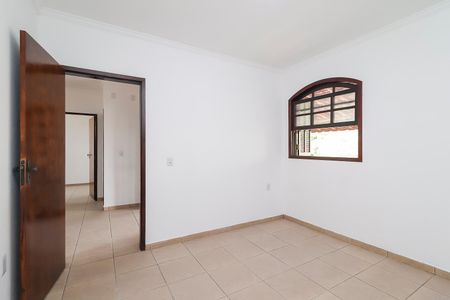 Casa à venda com 250m², 4 quartos e 5 vagasQuarto 1 - Suíte