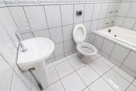 Casa à venda com 250m², 4 quartos e 5 vagasBanheiro da Suíte 