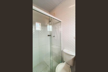 Casa de condomínio à venda com 55m², 2 quartos e 1 vaga Casa de condomínio à venda com 55m², 2 quartos e 1 vagaBanheiro da Suíte 1