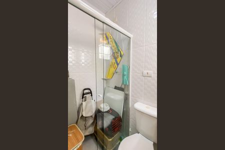 Casa de condomínio à venda com 55m², 2 quartos e 1 vaga Casa de condomínio à venda com 55m², 2 quartos e 1 vagaBanheiro da Suíte 2