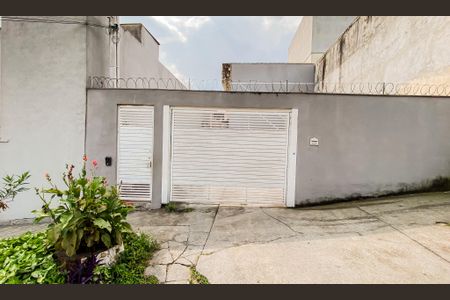 Casa de condomínio à venda com 55m², 2 quartos e 1 vaga Casa de condomínio à venda com 55m², 2 quartos e 1 vagaFachada
