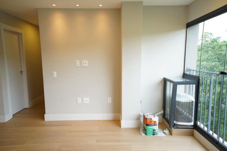 Sala de apartamento para alugar com 2 quartos, 55m² em Vila Anastácio, São Paulo