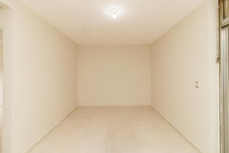 Sala de casa para alugar com 3 quartos, 200m² em Vila Nilo, São Paulo