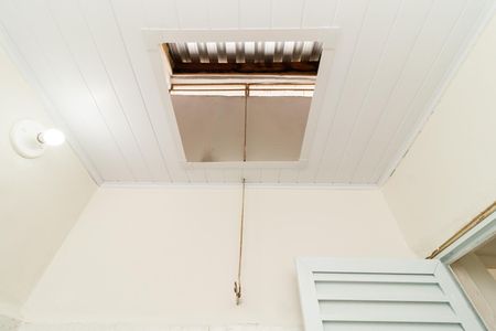 Casa à venda com 200m², 3 quartos e 2 vagasBanheiro