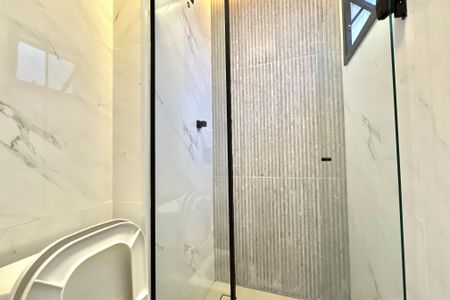 Apartamento para alugar com 34m², 1 quarto e sem vaga Apartamento para alugar com 34m², 1 quarto e sem vagaBanheiro Social