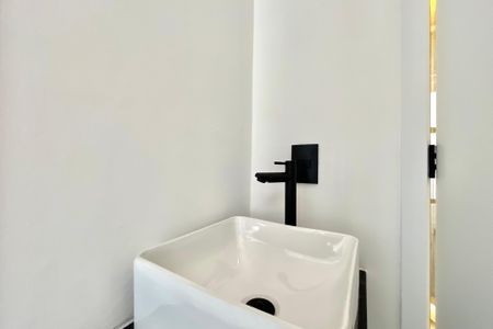 Apartamento para alugar com 34m², 1 quarto e sem vaga Apartamento para alugar com 34m², 1 quarto e sem vagaBanheiro Social