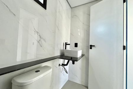 Apartamento para alugar com 77m², 2 quartos e sem vagaBanheiro da Suíte