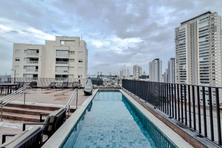 Studio para alugar com 24m², 1 quarto e sem vaga Studio para alugar com 24m², 1 quarto e sem vagaÁrea comum - Piscina