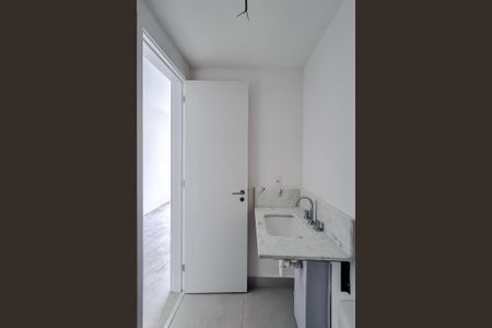 Banheiro de kitnet/studio para alugar com 1 quarto, 24m² em Chácara Klabin, São Paulo