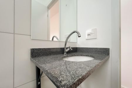 Apartamento para alugar com 50m², 2 quartos e 1 vaga Apartamento para alugar com 50m², 2 quartos e 1 vagaBanheiro da Suíte