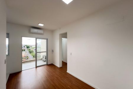 Sala de apartamento para alugar com 2 quartos, 50m² em Jardim Santo Antonio, Valinhos