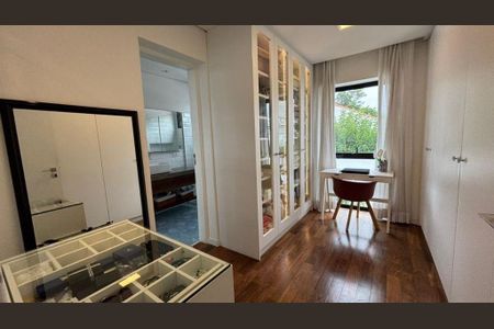 Casa à venda com 3 quartos, 172m² em Butantã, São Paulo